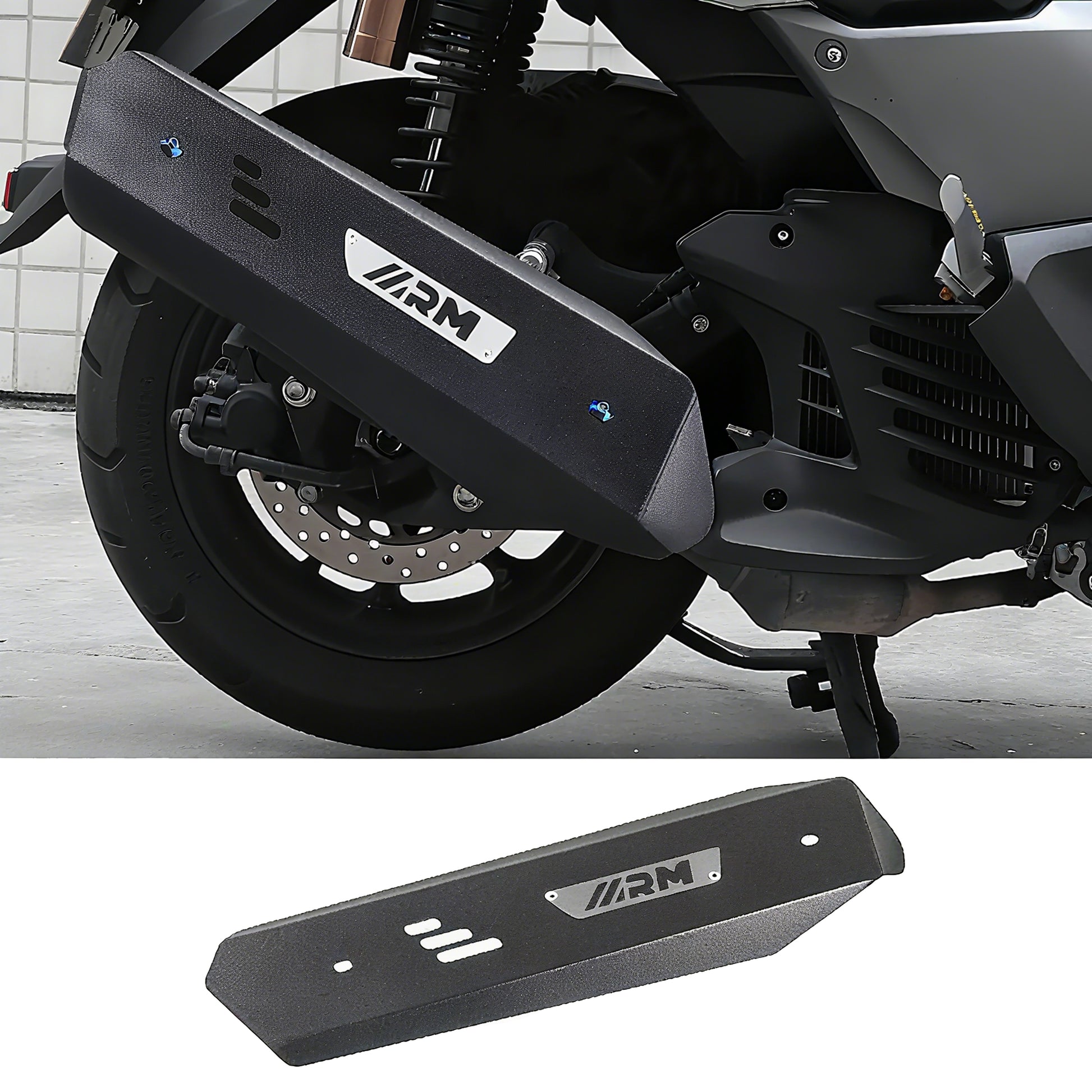 Modified exhaust sleeve for Yamaha NMAX NVX AEROX155 V2, showing the side effect of the vehicle after installation