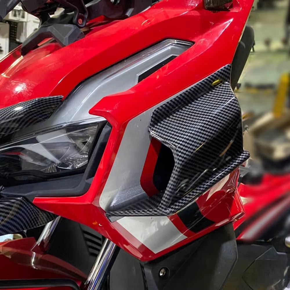 Motorcycle with Universal Carbon Fiber Spoiler Winglet - Enhanced Aesthetics and Performance
